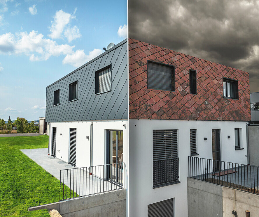 Eén hand houdt een smartphone vast met een foto van een huis met de PREFA-fotoservice - je kunt het huis herkennen met en zonder PREFA-dak.