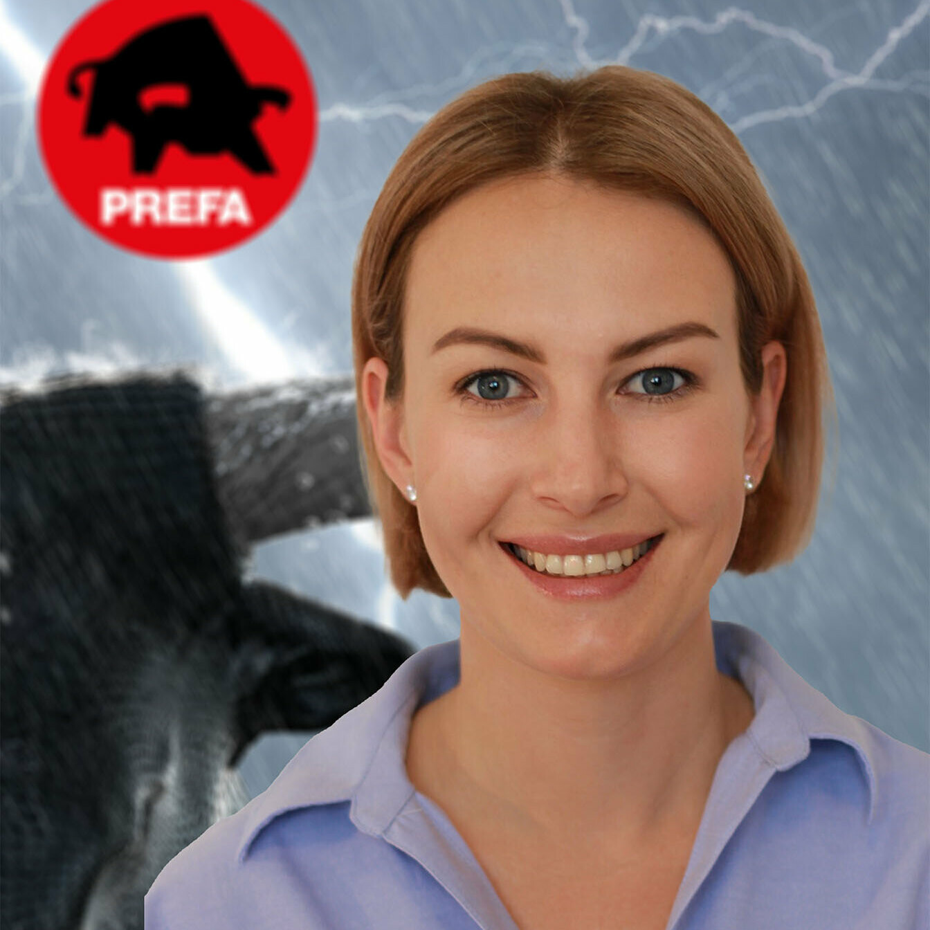 Auf dem Bild sieht man die aktuelle Verantwortliche für die Marketingaktivitäten der Exportländer BeNeLux und die skandinavischen Regionen, Maryna Ivanova, in blauem Oberteil vor einem Hintergrund mit Stier im Gewitter und dem PREFA-Logo in der linken oberen Bildecke.